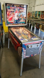 CAPT. FANTASTIC CLASSIC BALLY PINBALL MACHINE E.M. 1976