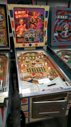 KINGS & QUEENS CLASSIC PINBALL MACHINE 1965